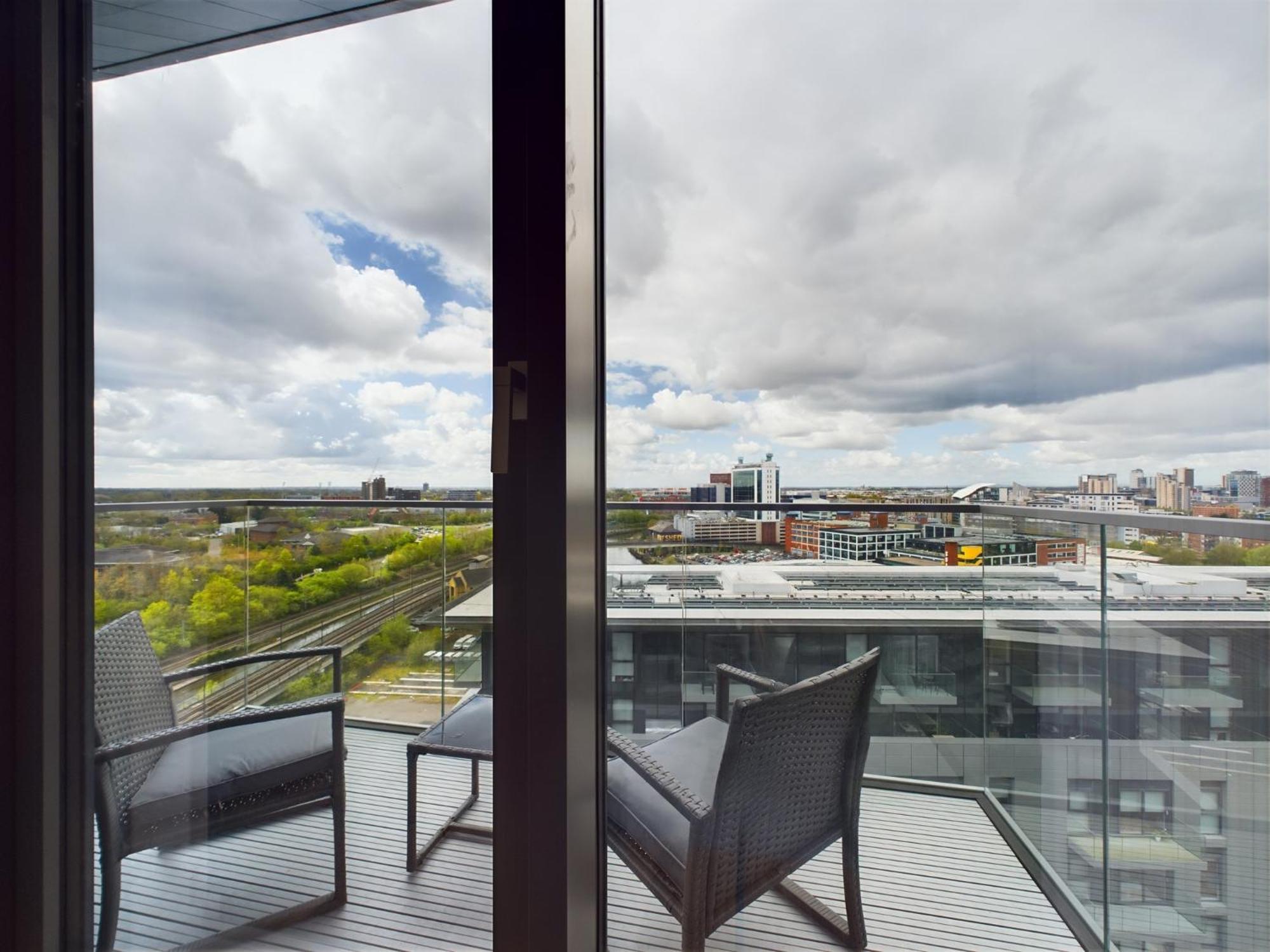 Manchester Waters Exterior photo